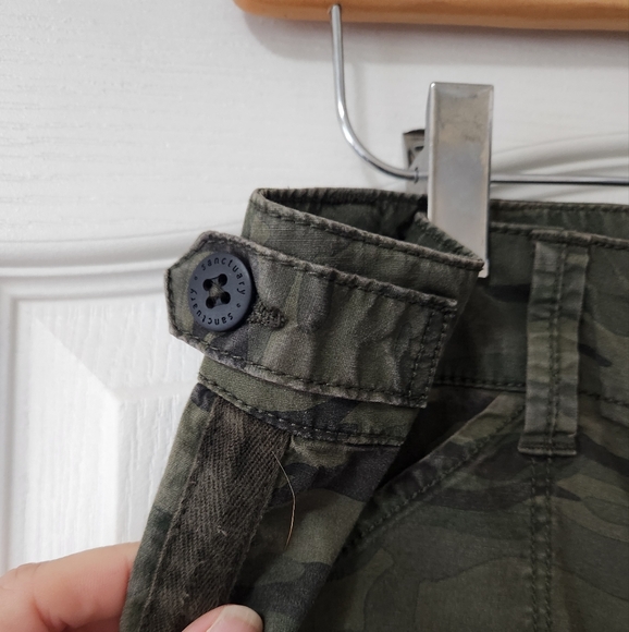 Sanctuary camo ankle pants size 29 - Picture 4 of 5